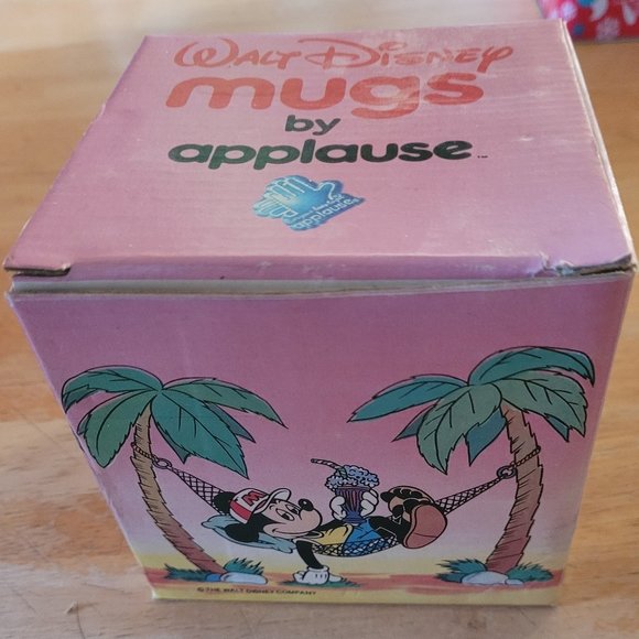 Walt Disney Mickey Mouse in a Hammock with matching box - Picture 1 of 3